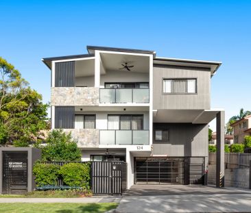 MODERN UNIT LIVING IN PRIME CARINA HEIGHTS LOCATION - Photo 2