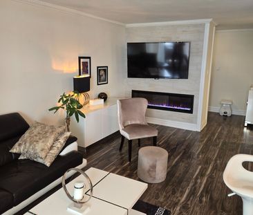 For Lease - 355 Rathburn Road Unit# 704, Mississauga, Ontario - Photo 2