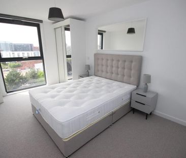 2 bedroom apartment to rent - Photo 3