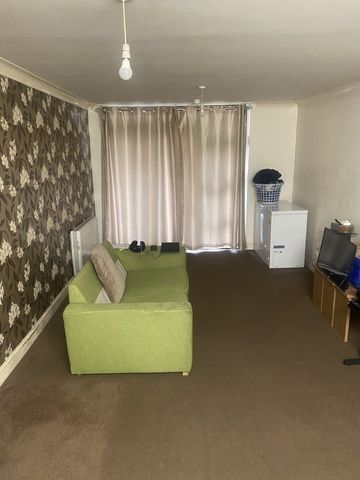 Room in a Shared Flat, Maltings Close, E3 - Photo 4