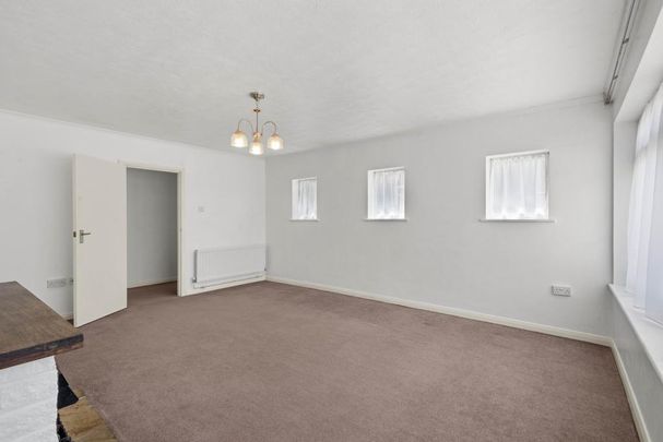 3 bedroom bungalow to rent - Photo 1