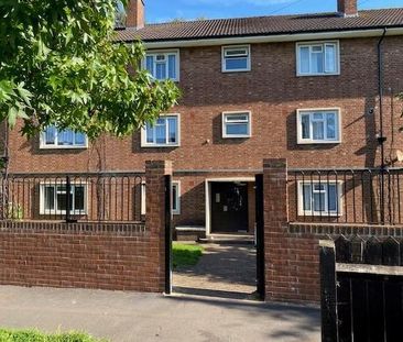 Peverell Close, Bristol - Photo 1