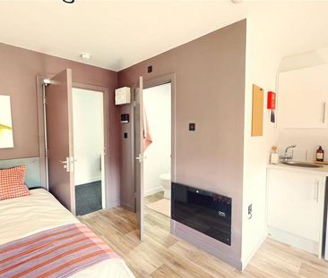 Studio to rent - Photo 2