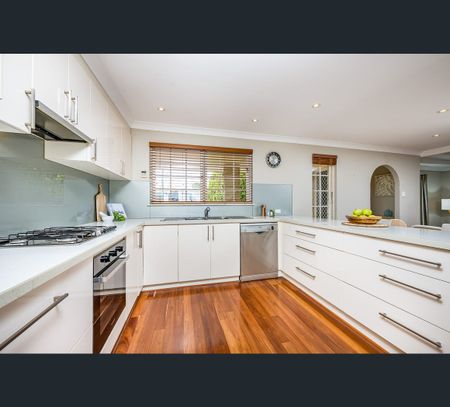 88 Bridgewater Drive, Kallaroo, WA 6025 - Photo 5