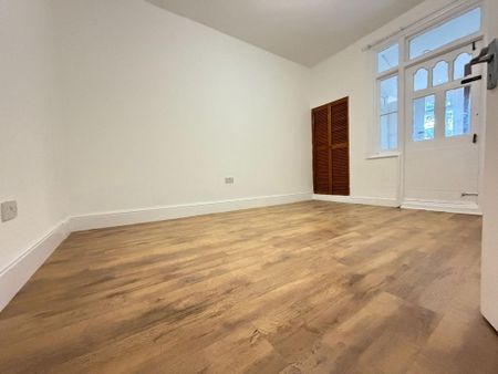 4 bedroom terraced house to rent - Photo 2