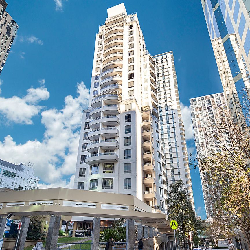 Ultra Convenient Modern Apartment ** Available 06/06/26 ** - Photo 1