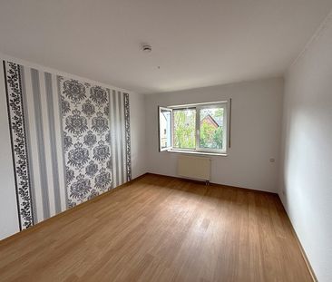Schicke 3-Zimmer-Wohnung mit Balkon in zentraler und ruhiger Wohnlage! - Photo 2