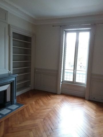 APPARTEMENT T6 A LOUER - Photo 4