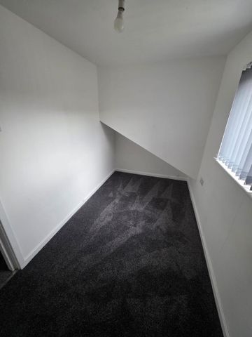 4 bedroom terraced house to rent - Photo 4