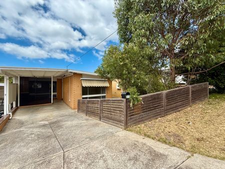 Spacious 2-Bedroom Unit in Prime Highton Location - Photo 4