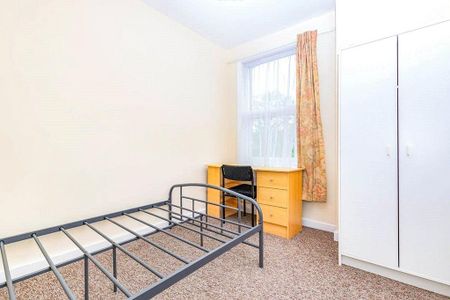 4 bedroom house to rent - Photo 2