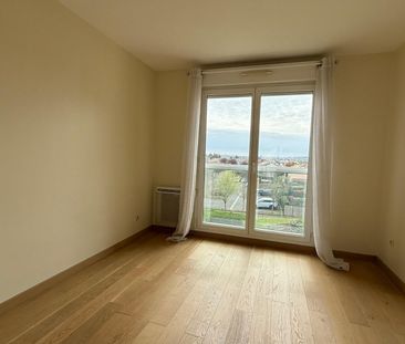 Location Appartement 4 pièces 81m² - Photo 2