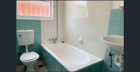 Bright 2 bedroom - Photo 3