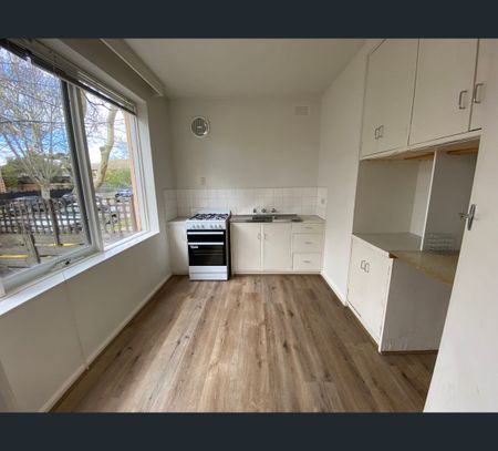1/11 Crimea St, St Kilda, Vic 3182 - Photo 2