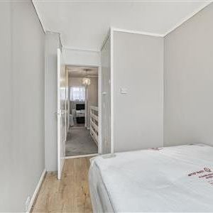 Prague Place, SW2 - Photo 1