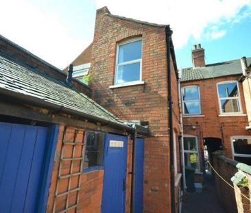 4 bedroom terraced house to rent - Photo 1