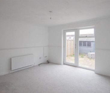 2 bedroom end of terrace house to rent - Photo 6