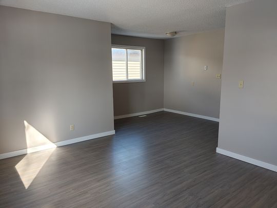 357 Toronto St, Regina - Photo 1