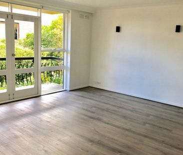 2/26 Gladstone Street, Kew VIC 3101 - Photo 1