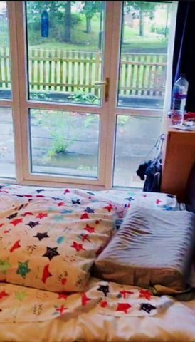 3 Bed / 1 Bath - Photo 2