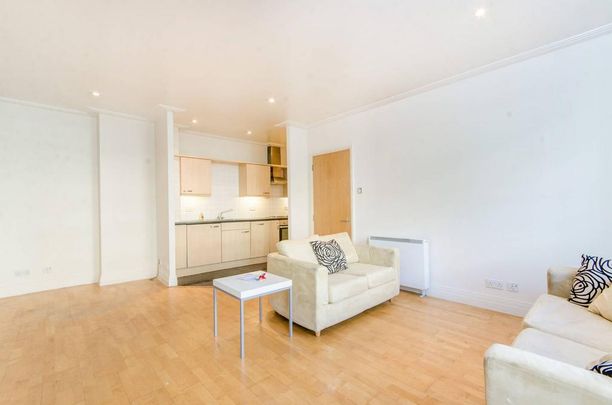 1 bedroom flat to rent - Photo 1