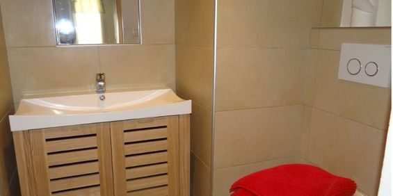 T1 - Photo 3