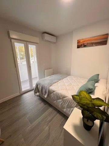 Calle de Sánchez Preciado, Madrid, Community of Madrid 28039 - Photo 2