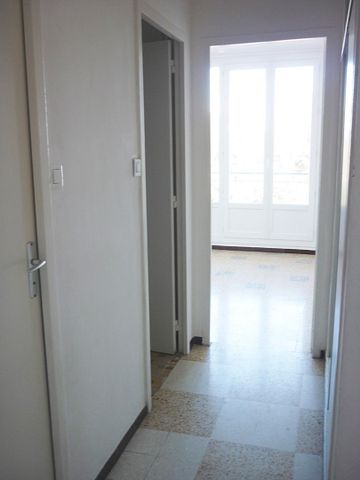 T3, Nîmes Capouchiné, 53m², 565€ H.C - Photo 4