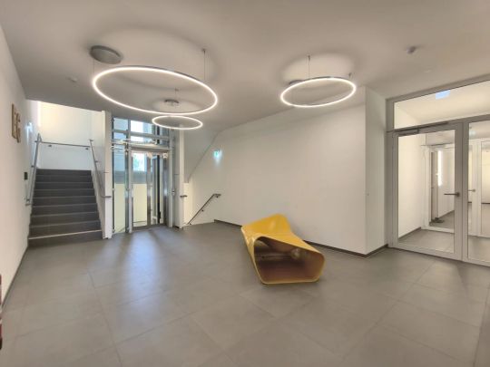 Exklusive Neubauwohnung mit großzügigem Balkon und Stellplatz – Stilvoll wohnen in modernem Ambiente - Photo 1