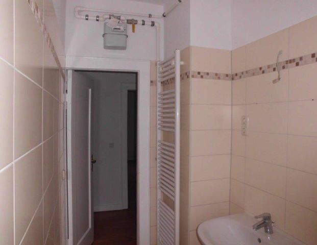 Renovierte 3-Zimmer-Wohnung mit Balkon, Landreiterstraße in 19055 Schwerin - Foto 1