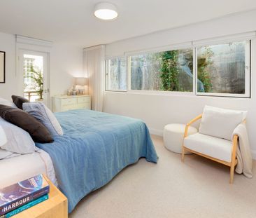 6 MONTH LEASE ONLY- Sumptuous Semi-Like 3-Bed Sanctuary In Prime Ha... - Photo 4