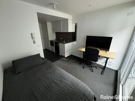 “Furnished student accommodation LARGEST AVAILABLE” - Photo 2