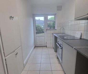 2 bedroom maisonette to rent - Photo 4