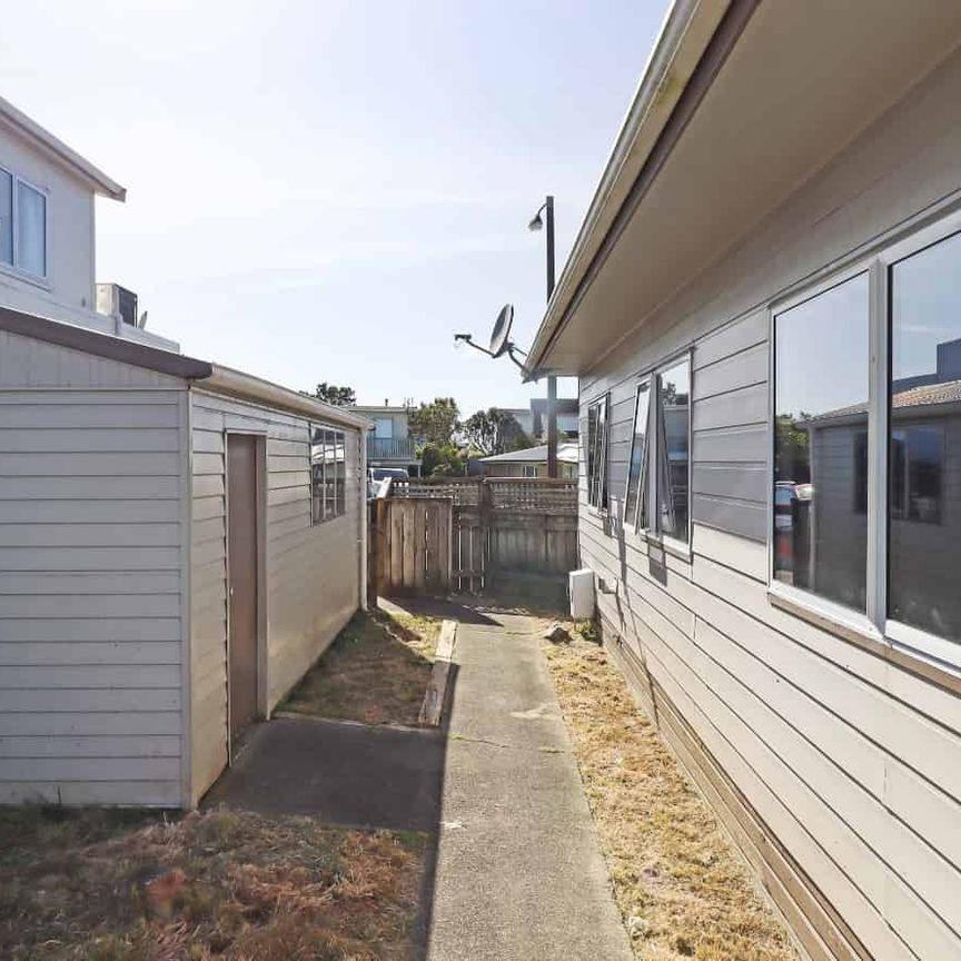 Tidy Four- Bedroom Home. - Photo 1