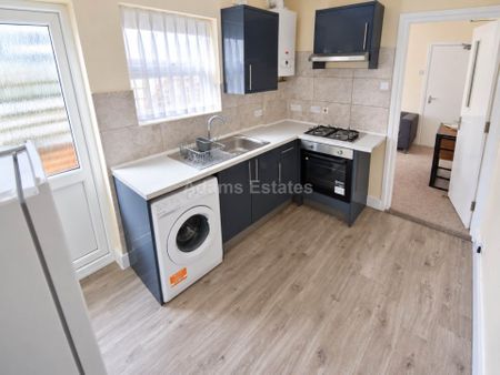 £1,250 pcm - Available Now - Furnished - Photo 4