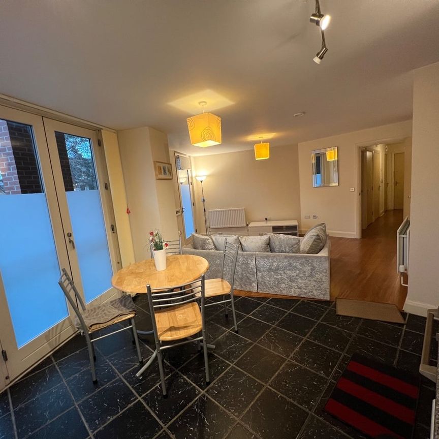 1 Bed Flat, Wheeleys Lane, B15 - Photo 1