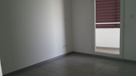 Location Appartement 2 pièces 41m² STE CLOTILDE 97490 - Photo 3