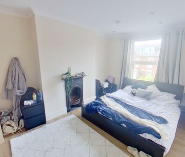 Royal Park Avenue, Hyde Park - Photo 5