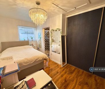 4 bedroom detached house to rent - Photo 5