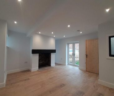 4 bedroom link detached house to rent - Photo 3