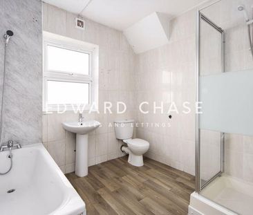 3 bedroom terraced house to rent - Photo 2