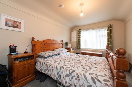25 Antrim Road, Ballynahinch, BT24 8AN - Photo 3