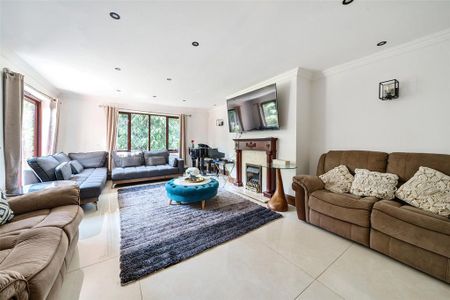 5 bedroom detached house to rent - Photo 2