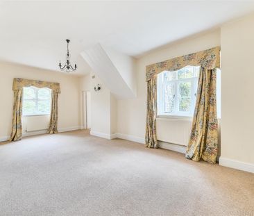 Buckshaw House, Holwell, Sherborne, DT9, Sherborne - Photo 2