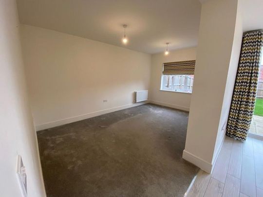 3 bedroom link detached house to rent - Photo 1