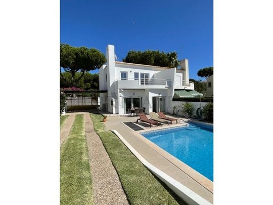 2 room luxury Semidetached House for rent in Vilamoura, Loulé, Algarve, Distrito de Faro - Photo 1