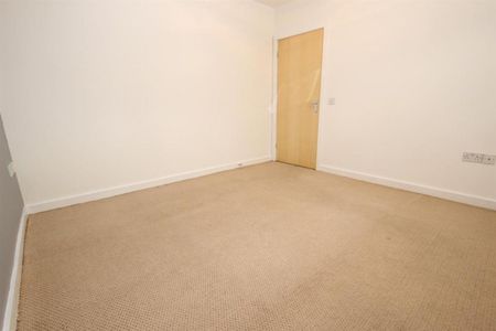 Spencers Wood, Bromley Cross, Bolton, BL7 9BX - Photo 2