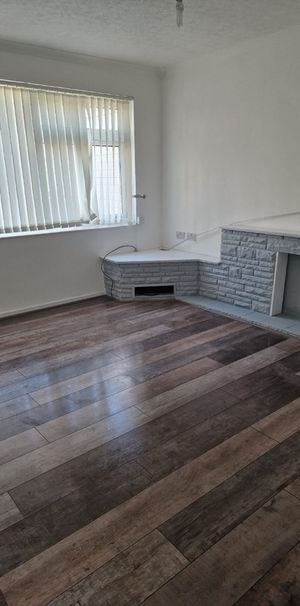 2 Bed Terraced House, Bodmin Garden, LS10 - Photo 1