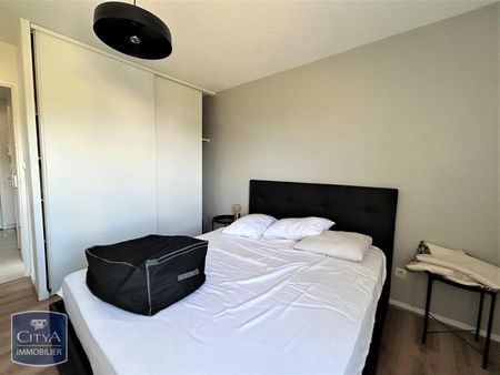 Location Appartement 2 pièces 48m² L ISLE JOURDAIN 32600 - Photo 4