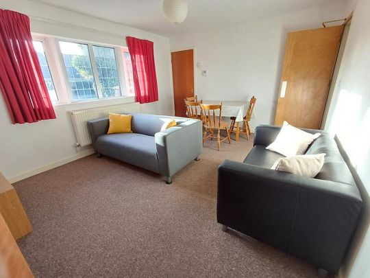 5 bedroom semi-detached house to rent - Photo 1